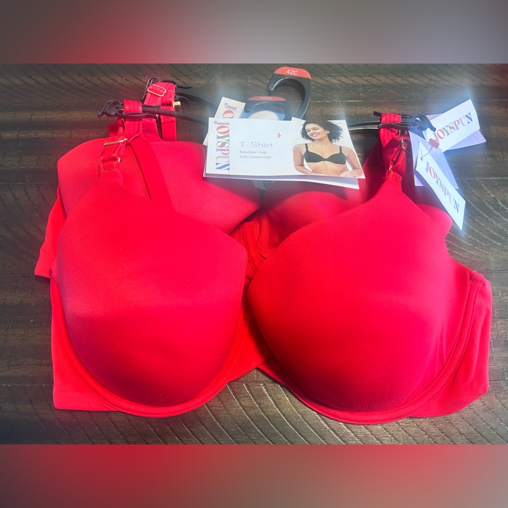 Joyspun (2pc bundle ) Lightly Padded Red T-Shirt Bras
Size 42 C